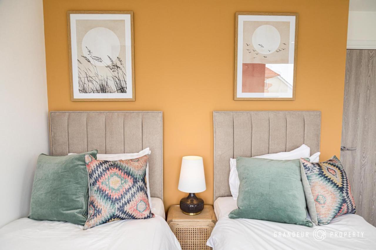 Bournecoast - Stylish Flat With Balcony - Sea Glimpses - 10 Min Walk To Beach - Parking - Wifi - Fm8406 Μπόρνμουθ Εξωτερικό φωτογραφία